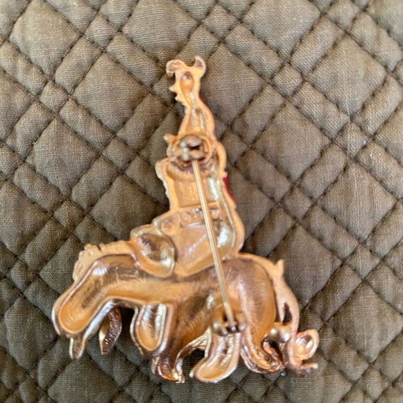 5 Vintage Winnie The Pooh Brooch - Picture 6 of 6